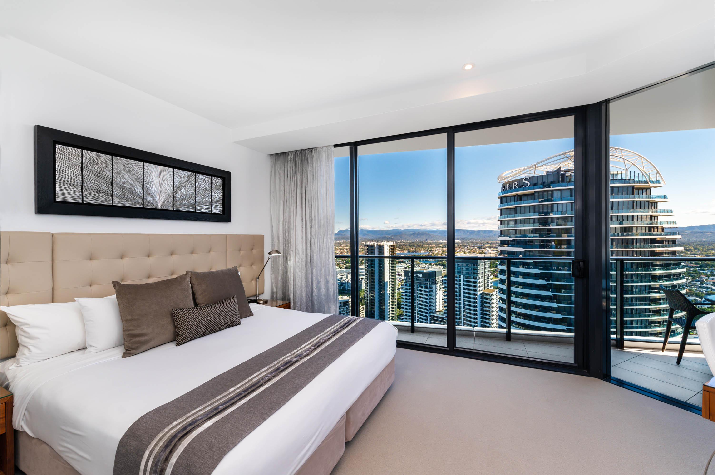 Peppers Broadbeach Gold Coast Exterior photo A bedroom in a typical apartment