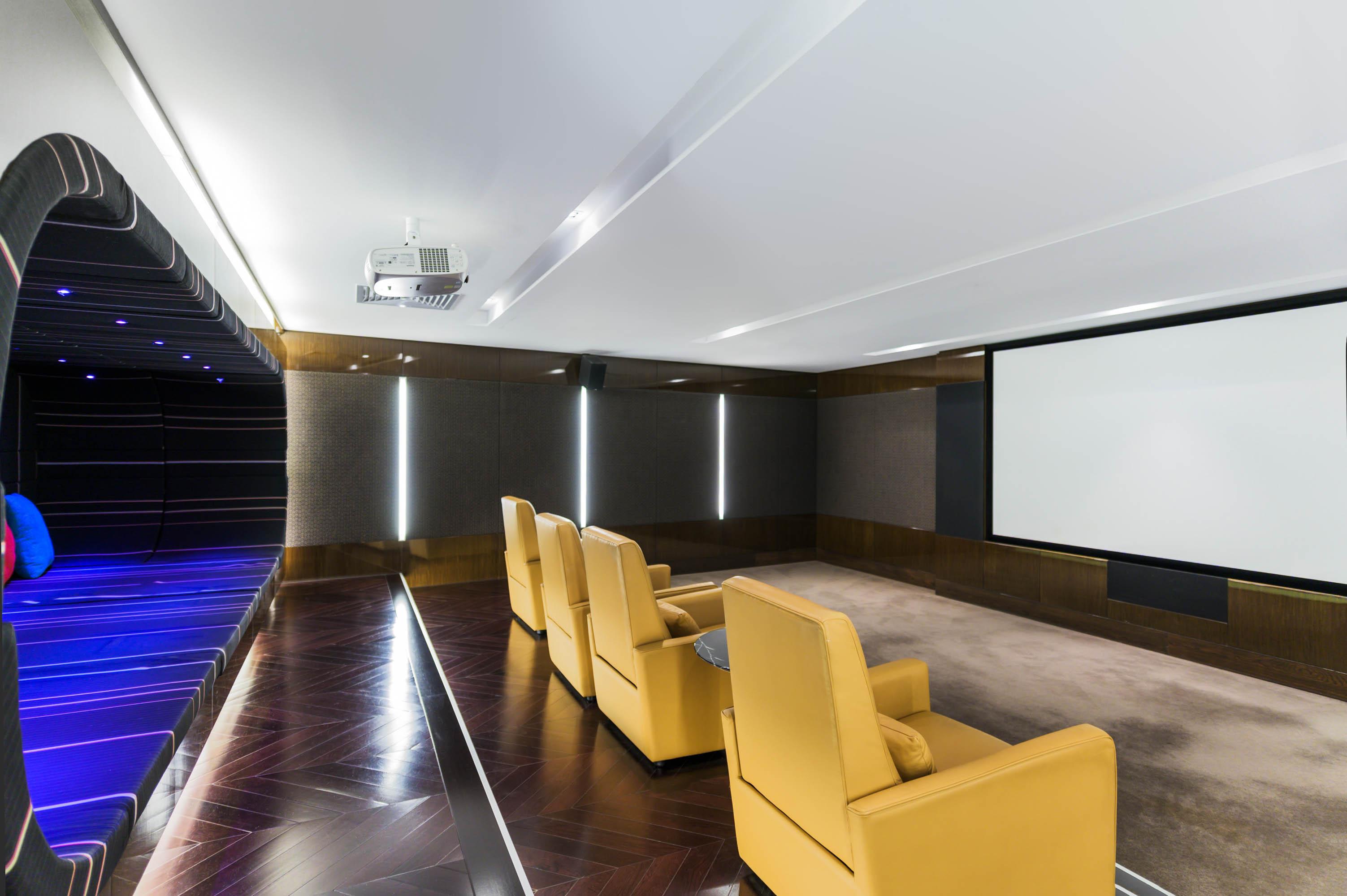 Peppers Broadbeach Gold Coast Exterior photo The interior of the cinema
