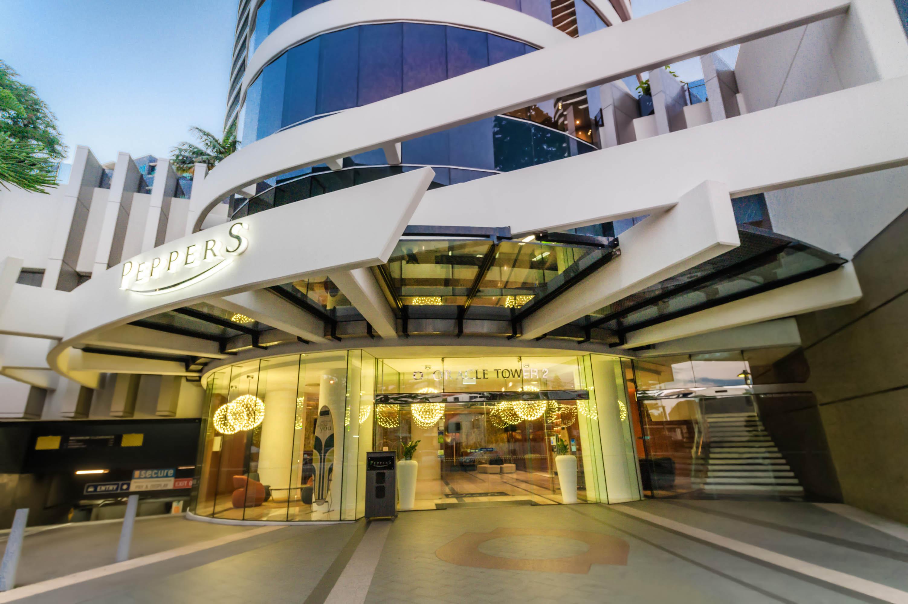 Peppers Broadbeach Gold Coast Exterior photo The hotel's entrance