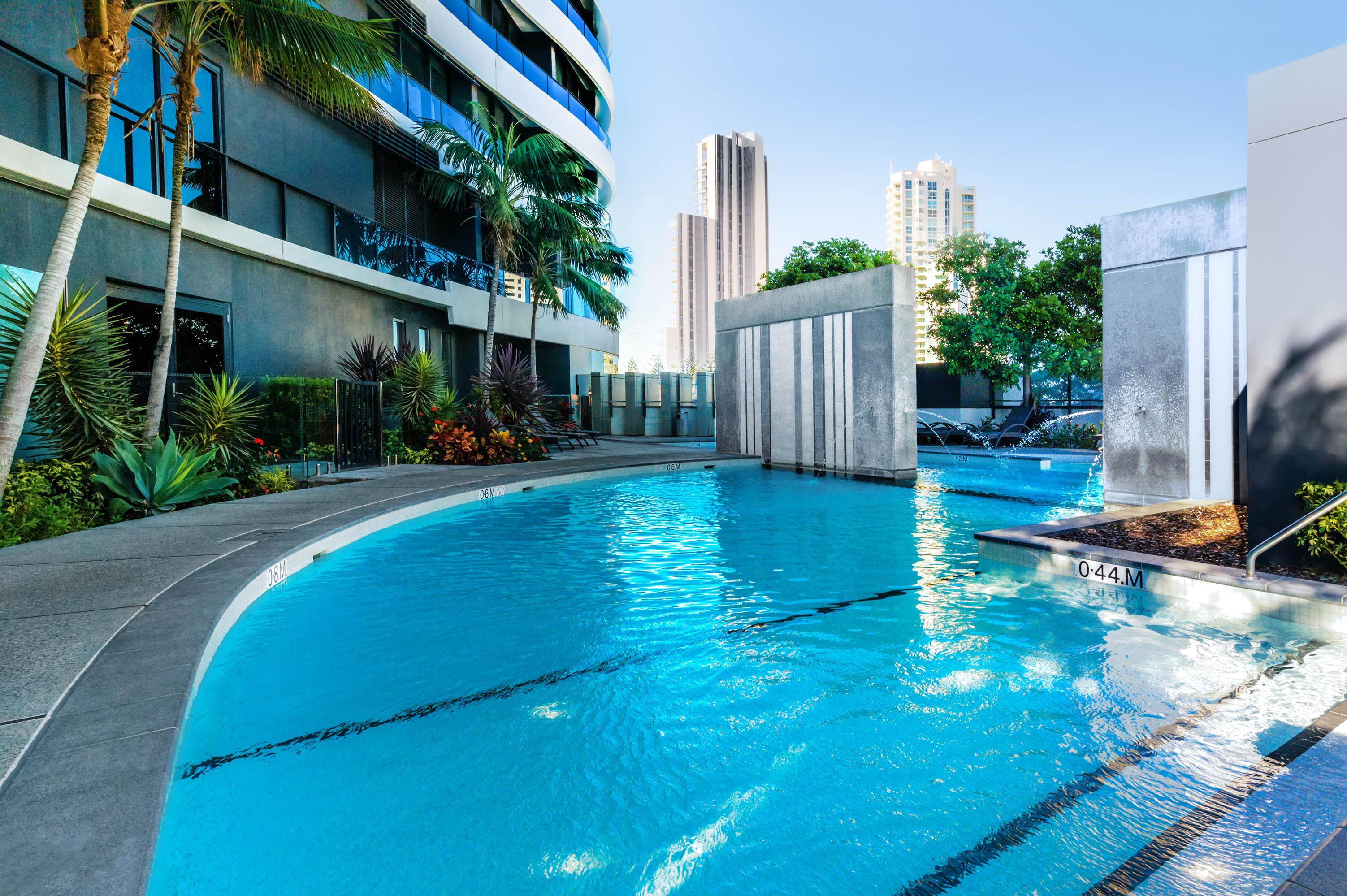 Peppers Broadbeach Gold Coast Exterior photo The pool at the complex