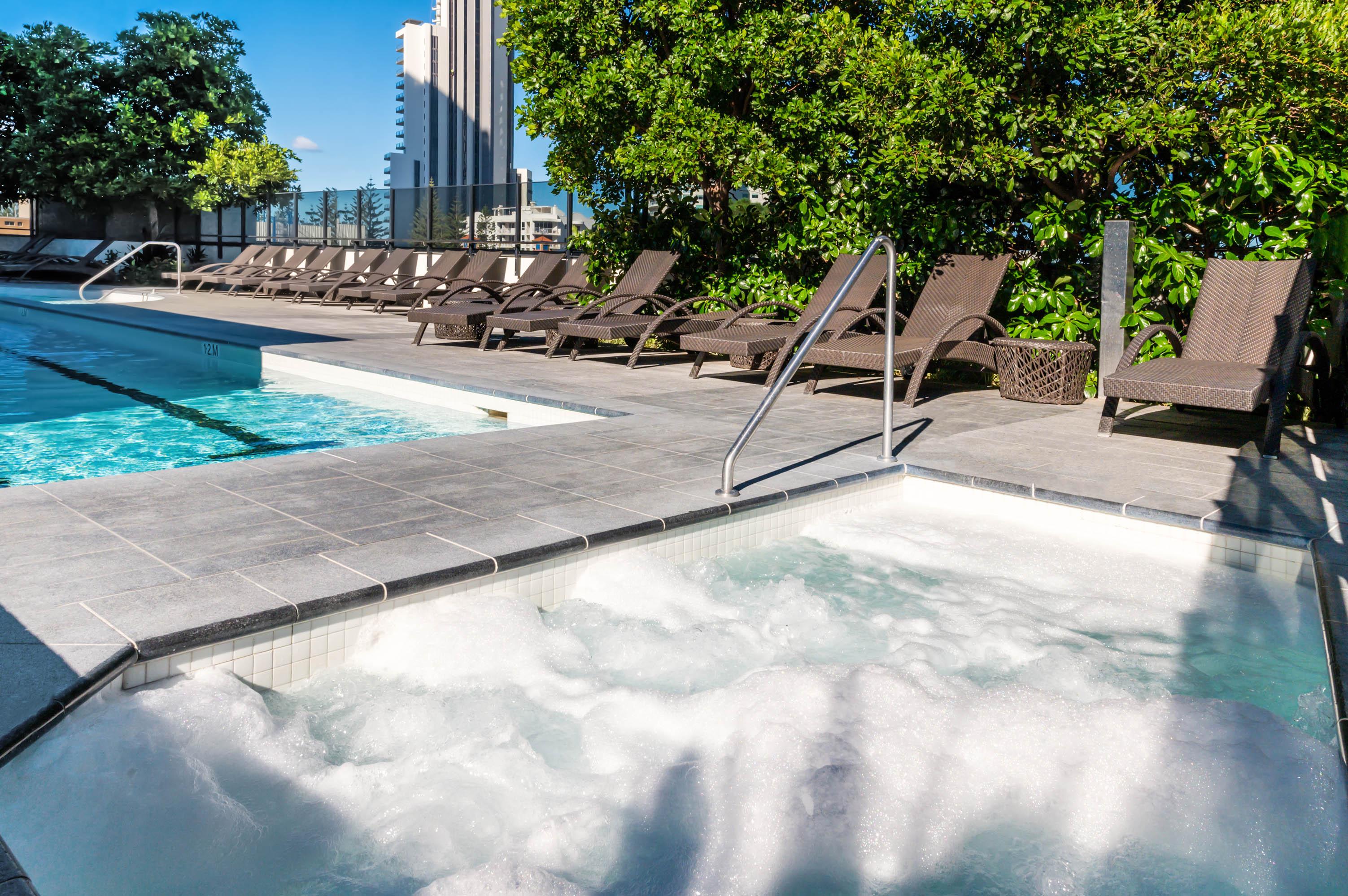 Peppers Broadbeach Gold Coast Exterior photo The rooftop pool at the hotel