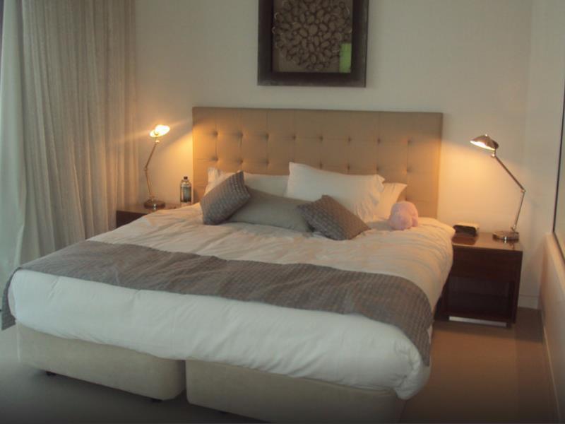 Peppers Broadbeach Gold Coast Exterior photo A bedroom at the hotel
